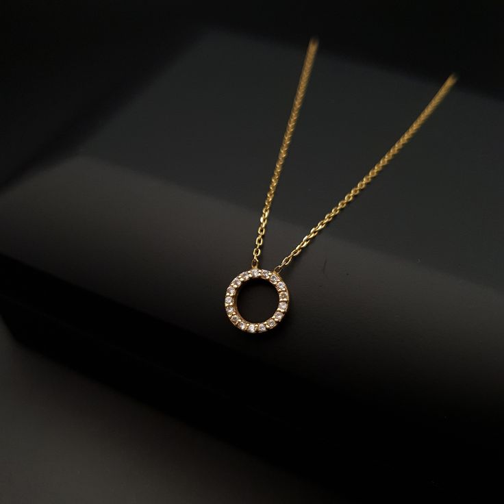 18K Gold Circle pendant neckless weight: 1.78 gr Length: 40cm - 15.74inch Circle Pendant Necklace Gold, Classic Diamond Necklace With Delicate Chain Gift, Diamond Charm Necklaces With Cable Chain As A Gift, Yellow Gold Box Chain Necklace As Gift, Anniversary White Gold Charm Necklace With Round Pendant, 14k Gold Necklace As A Gift, 14k Gold Necklace For Gift, Elegant Round Charm Necklace For Anniversary, Classic Diamond Necklace With Adjustable Chain For Gift