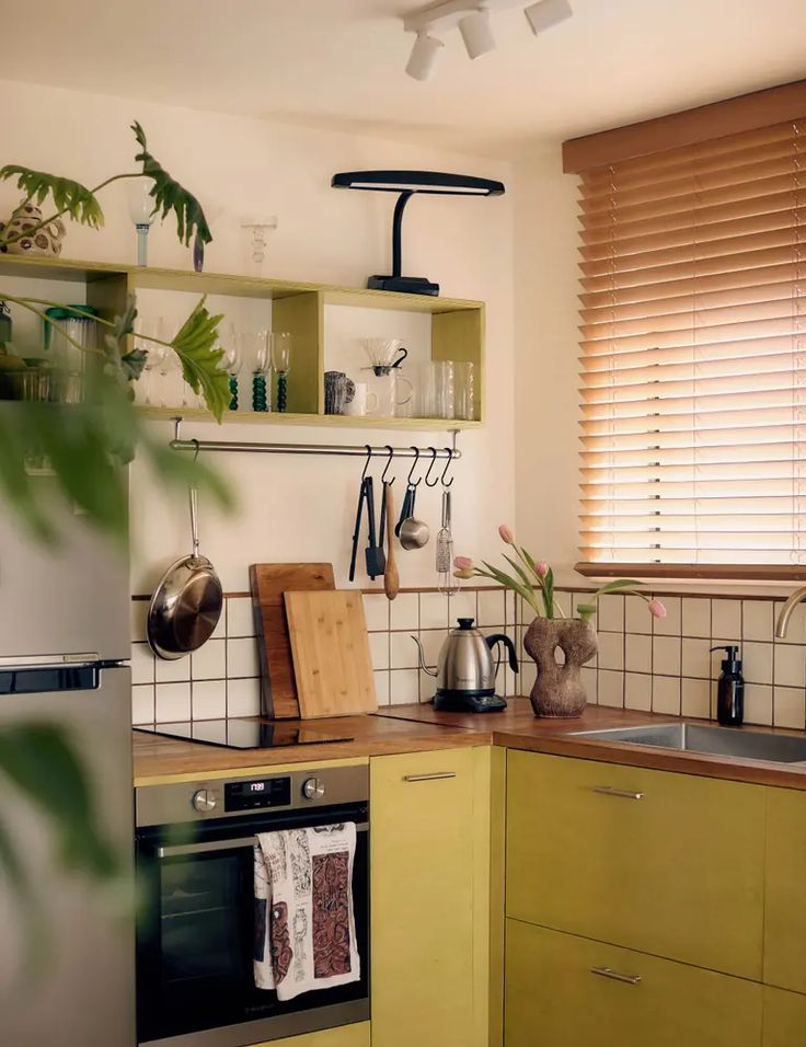 the kitchen is clean and ready for us to use in the day or night time