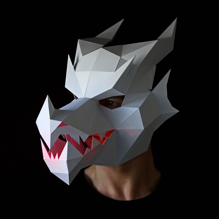 DRAGON Mask - Make your own 3D dragon mask with this PDF download and card by Ntanos on Etsy https://www.etsy.com/listing/532166157/dragon-mask-make-your-own-3d-dragon-mask Dragon Mask Template, Cardboard Head, Geometric Mask, Shrek Dragon, Paper Mask Template, Armour Ideas, Diy Animals, Cardboard Mask, Skull Helmet