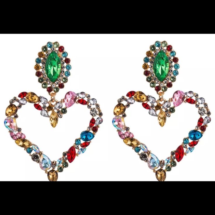 Baroque Heart Earrings Inlaid With Water Drop Color Rhinestones Color: Multicolor Metal; Zinc Alloy Gorgeous! All Sales Final Queen Earrings, Crystal Heart Earrings, Retro Earring, Costume Jewelry Earrings, Alloy Earrings, Heart Shaped Earrings, Drag Queens, Heart Shaped Diamond, Heart Drop Earrings