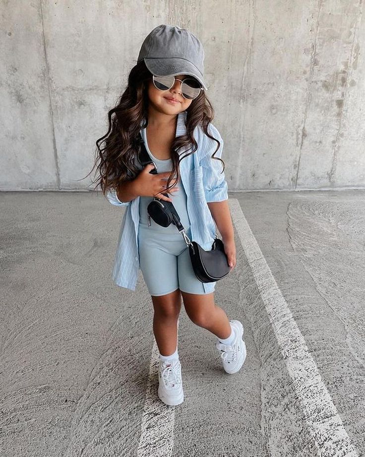 Kids Outfits Daughters, Stylish Kids Outfits, Fashion Baby Girl Outfits, Toddler Girl Style, Kids Fashion Clothes, Elegantes Outfit, Kids Fashion Girl