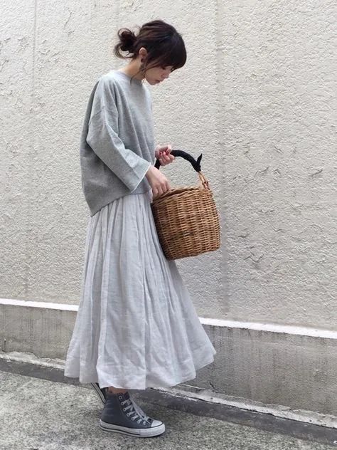 Japan Street Fashion, Japanese Minimalist Fashion, Japanese Fashion Women, Minimalist Moda, Urban People, Japan Fashion Street, Minimalist Fashion Women, Stil Boho, Japanese Street Fashion