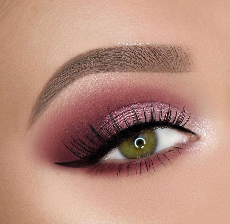 Trendy Natural Pink Eye Makeup Looks, #Pink #Eyes #Makeup #Eyeshadow #glitter #subtle #bold #rosegold Maquillage Kylie Jenner, Pink Eye Makeup Looks, Make Up Designs, 50 Makeup, Eyeliner Eyeshadow, Pink Eye Makeup, Makeup Eyeshadow Palette, Smink Inspiration, Makijaż Smokey Eye