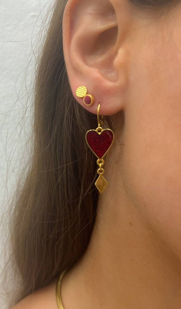 Heart shaped earrings dangle earringshoop earringshuggie hoopsWanderlustgold earringsheart earringsgold heart hoopsred heart earringswhite heart earringsblack heart earringssmall hoop earringsheart hoop earringsheart shaped You can choose between 3 amazing colors (red, black or white) and between 4 different clasps (the numbers 1 and 2 are for non pierced ears). They are very light and comfortable! Plus they are anti allergic/ nickel free ❤ PLEASE NOTE: THE LISTING IS FOR  ONE PAIR OF EARRINGS! Black Heart Earrings, Red Heart Earrings, Heart Hoop Earrings, Earrings Heart, Heart Shaped Earrings, Hoops Earrings, Earrings White, Earrings Black, Huggie Hoop Earrings