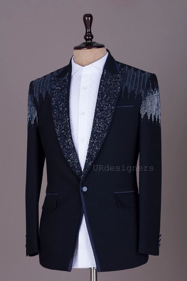 Best Wedding Suits For Groom, Blazer For Men Wedding, Suits For Men Wedding, Navy Blue Suit Men, Mens Suits Wedding, Unique Mens Wedding Suits, Best Wedding Suits For Men, Blue Tuxedo Wedding, Reception Suits