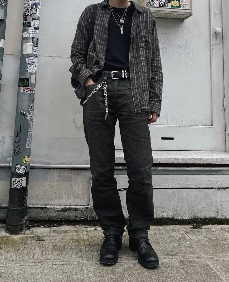 Punk Outfits Men, Grunge Office, Grunge Outfits Men, Outfit Male, Masc Fashion, Latina Outfit Ideas, Masc Outfits, Outfit Ideas For Church, Latina Outfit