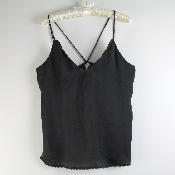 Free People Intimately Black Satin Scallop V-Neckline Camisole Top New With The Tag Size: S Material: 100% Polyester Care: Machine Wash Pullover Scallop V-Neckline Adjustable Shoulder Straps Scallop Hemline Side Seam Vents New With The Tag, Never Worn! Approx. Measurements: Across The Underarms: 18" Length Down The Center Back: 13" V-neck Top With Adjustable Straps For Night Out, Fitted Solid V-neck Camisole, Chic V-neck Tank Top With Adjustable Straps, V-neck Camisole With Delicate Straps For Night Out, V-neck Camisole With Built-in Bra For Night Out, Fitted V-neck Camisole, Seamless V-neck Tank Top For Night Out, Elegant Stretch V-neck Top For Summer, Elegant Summer V-neck Camisole