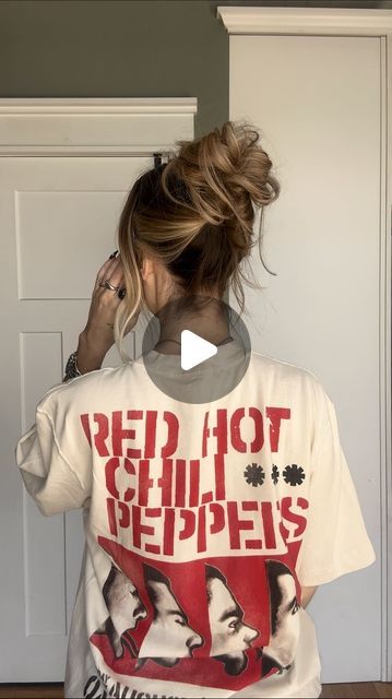 TORIE BLISS on Instagram: "My viral messy bun but voiced over & slowed down ❤️‍🔥 I hope this helps !! 😃" Messy Bun With Strands Out, Cute Hair Buns Messy, How To Do A Messy Bun Thick Hair, How To Do Messy Bun On Short Hair, Loose Top Knot Bun, Hair Up Messy Bun, Viral Messy Bun Tutorial, Messy Bump Hairstyles, Cute Second Day Hairstyles