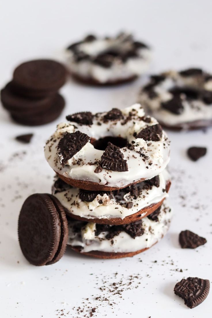 cookies and oreo cookies are stacked on top of each other