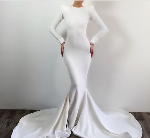 Pinterest: mary* Custom Gown, 90's Fashion, Dressy Dresses, Mermaid Evening Dresses, Formal Gowns, Gorgeous Dresses, Mermaid Formal Dress, White Formal Dress, Evening Dress