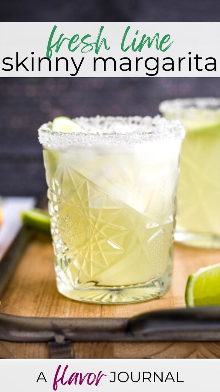 A skinny margarita with fresh lime juice, fresh orange juice, agave nectar, and tequila! This skinny margarita tastes SO fresh and is only 140 calories per drink! 😍 Trust me, it tastes a lot better than the fake margarita mix and is so much better for you! #skinnymargarita #freshmargarita #limemargarita Fresh Margarita Recipe, Healthy Margarita, Lime Margarita Recipe, Fresh Margarita, Low Calorie Cocktails, Margarita On The Rocks, Lime Margarita, Lime Recipes, Tequila Drinks