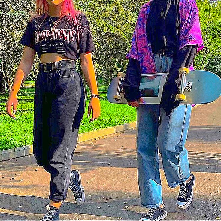 Skater Girl Aesthetic Outfits, Indie Skater Aesthetic, Indie Girl Outfits, Skate Girl Outfit, Alternative Fashion Indie, Converse Ideas, Skater Girl Aesthetic, Estilo Swag, Estilo Indie