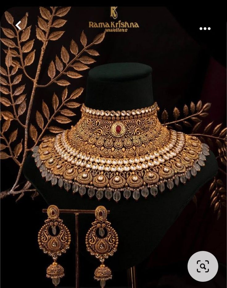 Gold Necklace Heavy Design, Indian Heavy Jewellery, Heavy Choker Necklace Gold, Gold Necklace Set Simple Indian Bridal, Heavy Jewellery Designs, Heavy Necklace Indian Bridal Jewelry, Heavy Necklace Designs, Heavy Diamond Necklace Set Bridal, Heavy Gold Sets Jewelry Indian Design