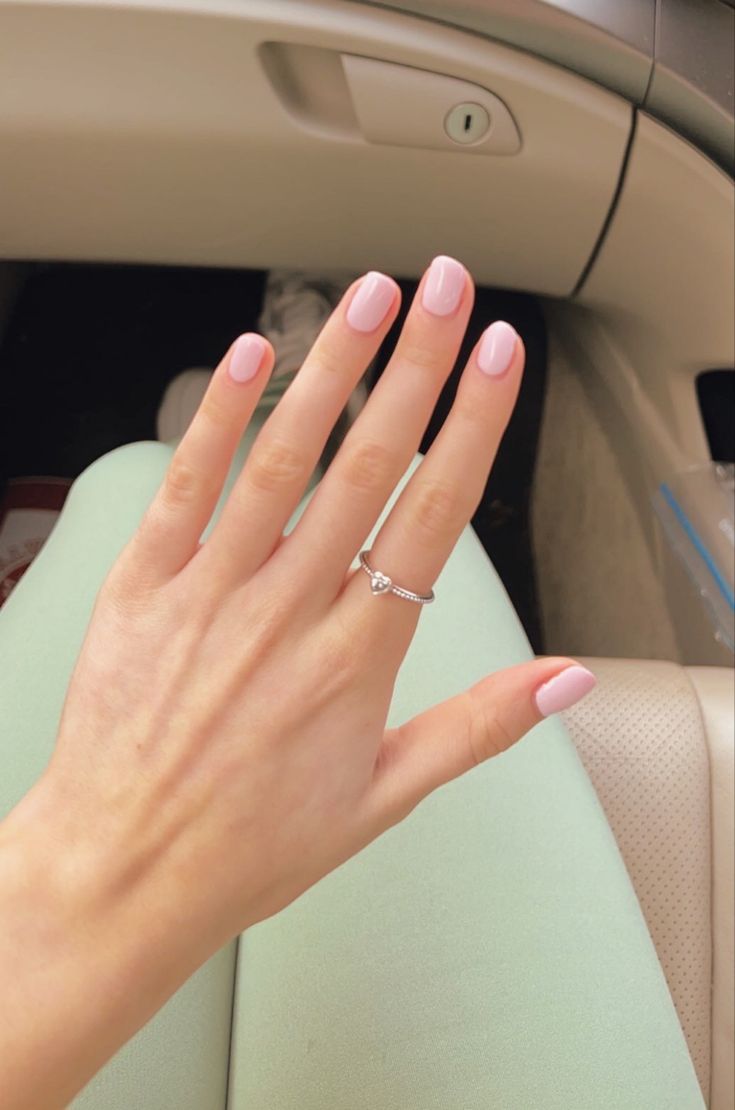 Shellac Clear Nails, Short Square Neutral Nails, Bride Nails Pink, Short Shellac Nails Summer, Light Pink Manicure, Shellac On Natural Nails, Cnd Shellac Pink, Shellac Nail Ideas, Pink Shellac Nails