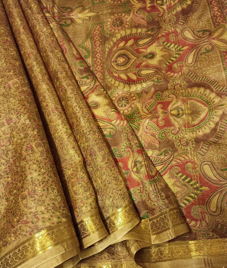 Experience the timeless allure and luxury of our Vintage Silk Sari, tailored for the modern woman who reveres tradition and embraces elegance. This stunning piece is more than just attire; it's a testament to the rich heritage and artistry of Indian culture. Features: Material: Crafted from 100% pure silk, this sari is an embodiment of comfort, opulence, and longevity. The silk threads, sourced authentically, give it a soft and smooth texture, ensuring a graceful drape.   Condition: Vintage Saree in good Condition.  Length: At 5 yards long, this sari is versatile enough for traditional draping or more contemporary styles, allowing the wearer to express her personal fashion sense. Design: The vintage design harkens back to the classic motifs and patterns of yesteryears, promising an ageless Unorganized Idea, Modern Accessories, Indian Culture, Sari Fabric, Silk Sari, Vintage Saris, Fabric Silk, Silk Thread, Smooth Texture