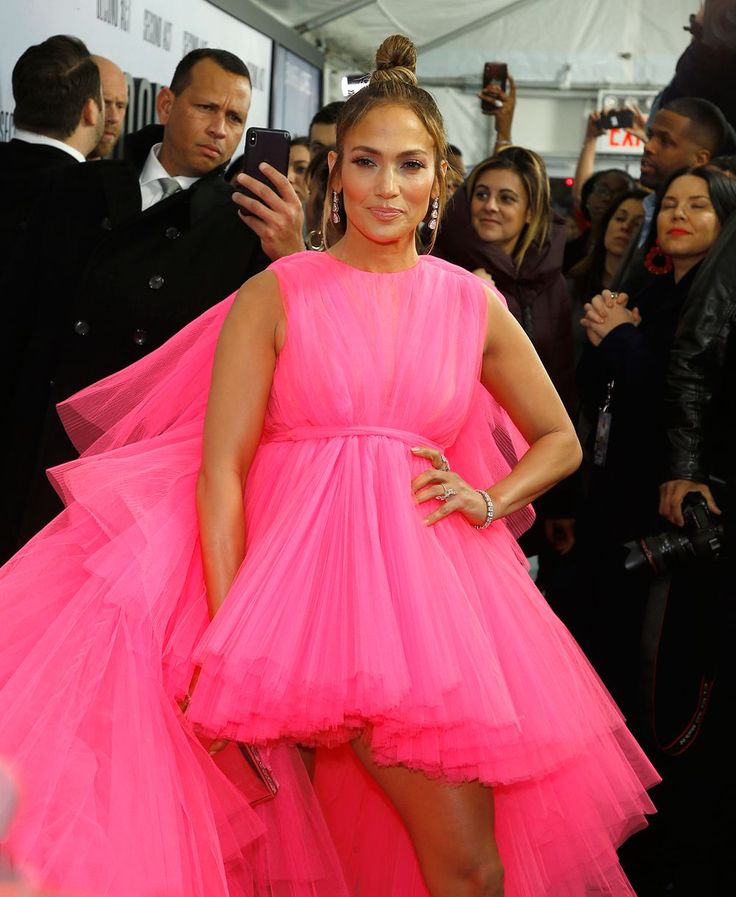 Jennifer Lopez just wore a pink dress that was so big she had to arrive in a van- CosmopolitanUK Hot Pink Gown, Princess Diana Wedding Dress, Diana Wedding Dress, Giambattista Valli Dress, Celebrity Dresses Red Carpet, Princess Diana Wedding, Party Outfit Ideas, Diana Wedding, Celebrity Party