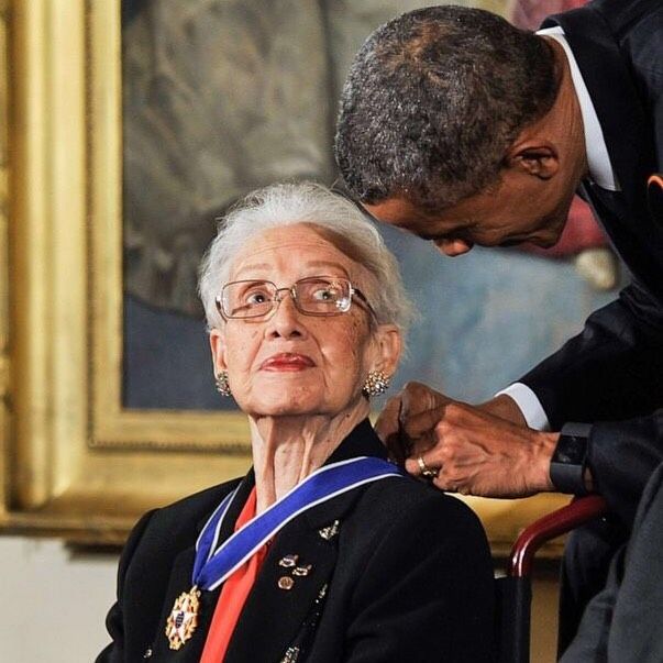 66.1k Likes, 434 Comments - Queen Latifah (@queenlatifah) on Instagram: “Legendary NASA mathematician #KatherineJohnson will continue to inspire generations of young women…” Black Mathematicians, John Glenn, Katherine Johnson, Hidden Figures, First Ladies, Black Presidents, African American History, African American Women, Michelle Obama