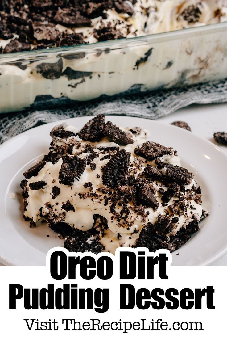 A serving of Oreo Dirt pudding Dessert on a plate. It's  layers of crushed oreos between a creamy layer of vanilla pudding, cream cheese, and Cool Whip. Dirt Pudding Dessert, Pudding Dirt, Dirt Dessert Recipe, Vanilla Pudding Desserts, Dirt Pudding Recipes, Oreo Dirt Pudding, Dirt Cake Recipe, Oreo Cookie Dessert, Oreos Cookies