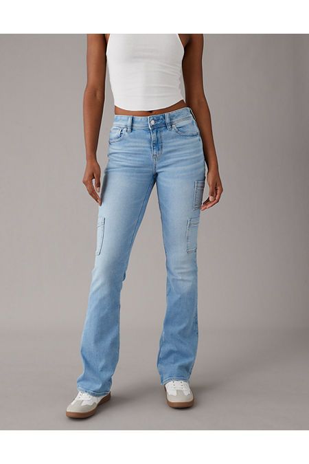 Stretch | Soft with an authentic denim look and juuust the right amount of stretch./True jean-like fabric that holds its shape/Won't bag out. Ever./Light wash True Jeans, Jeans Street Style, Bootcut Jean, Bootcut Jeans, Low Rise, Women's Jeans, American Eagle Outfitters, American Eagle, Women Jeans