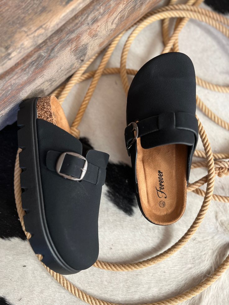 On Top Of The World Clogs | gussieduponline Black Platform Clogs, Fall Clogs Outfit, Platform Mules Shoes, Cute Black Shoes, Fall Clogs, Tennis Shoe Heels, Clogs Platform, Heels And Socks, Clogs For Women