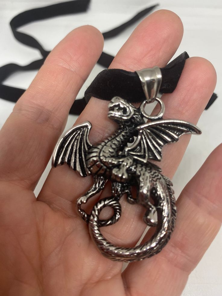 Dragon Amulet, Steel Dragon, Beautiful Dragon, Silver Work, Pendant Design, Phone Ring, Handmade Silver, Vintage House, Best Gifts