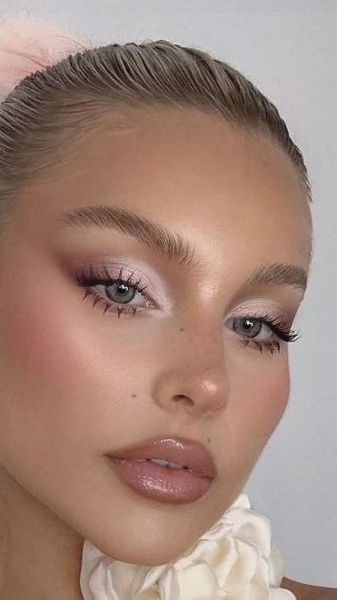 Rosa Make-up, Festival Make Up, Mekap Mata, Light Makeup Looks, Makeup Tip, Prom Makeup Looks, Formal Makeup, Soft Glam Makeup, Smink Inspiration