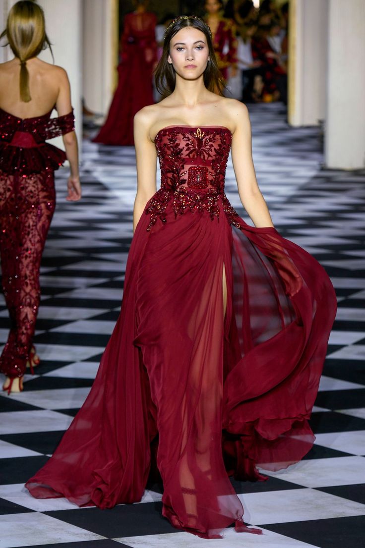 Zuhair Murad Haute Couture, Runway Fashion Couture, Chique Outfits, Glamour Dress, Prom Dress Inspiration, Runway Dresses, Zuhair Murad, Gala Dresses, Couture Gowns