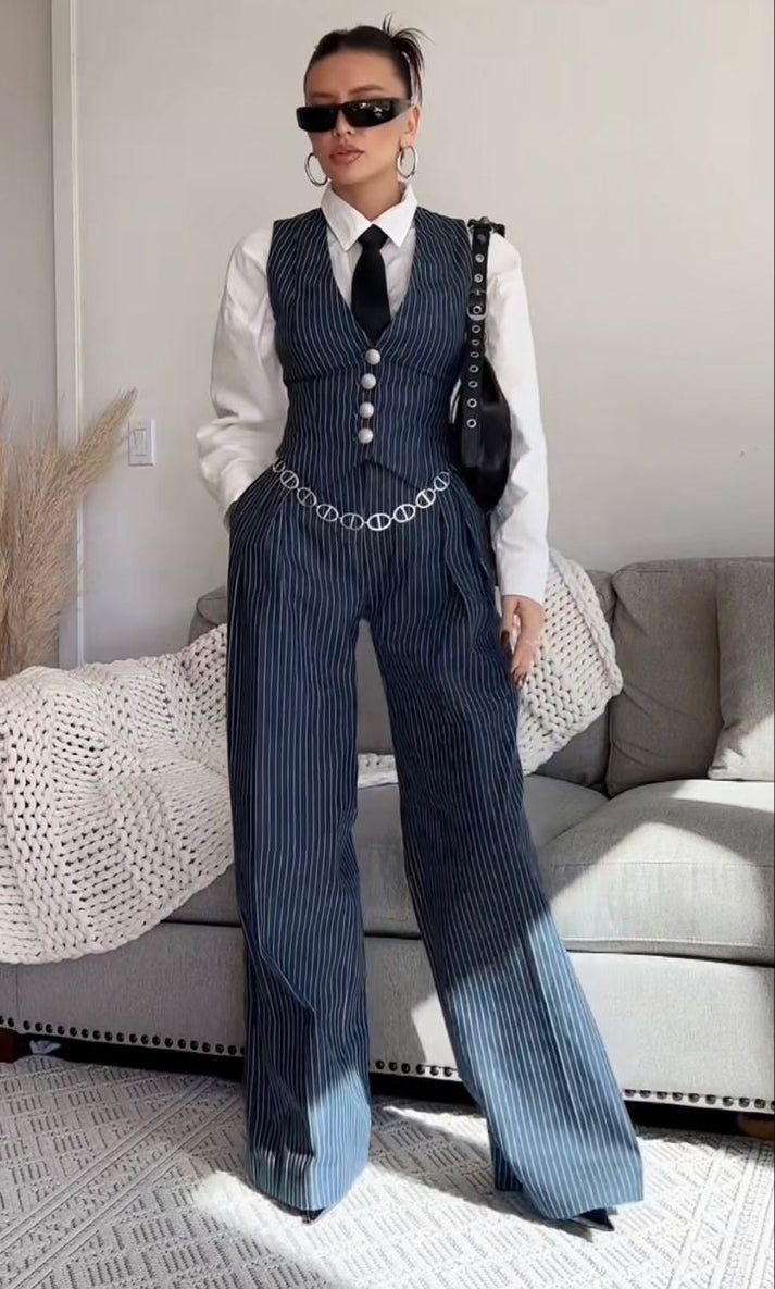 Pinstripe Wide Leg 2-piece Suit (PRE-ORDER) – Luxandluxy Suit Vest Outfits, Mode Harajuku, Princesa Sophia, Fashion 90s, 90's Fashion, Woman Suit Fashion, Sweater Dress Women, Vest Outfits, Professional Outfits