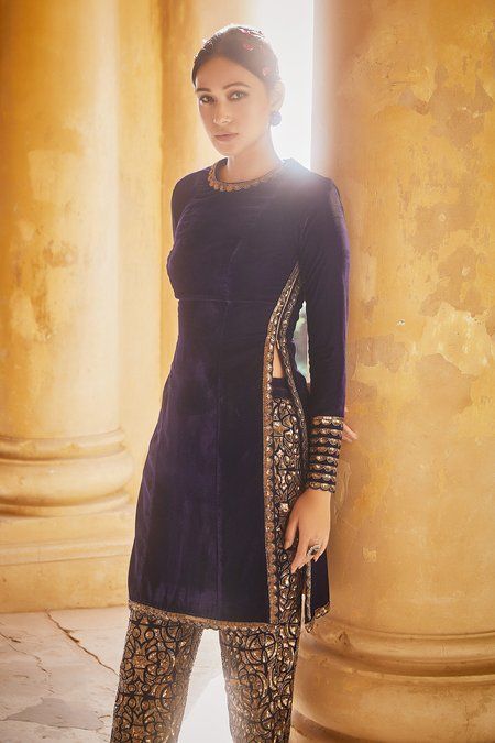 Buy Vvani by Vani Vats Blue Velvet Kurta And Pant Set Online | Aza Fashions Velvet Dress Styling, Velvet Suits Women Indian, Velvet Suit Design, Velvet Kurta, Vani Vats, Velvet Embroidery, Trendy Outfits Indian, Dress Styling, Velvet Dress Designs