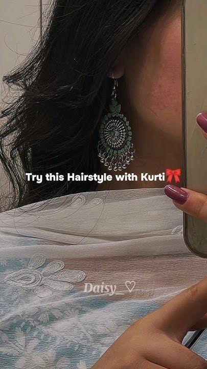 Hairstyle On Short Kurti, Short Kurti Hairstyle, Styling Kurtis Ideas, Haïr Style For Kurti, Kurti Hairstyle For Long Hair, Easy Hairstyles On Kurti, Frock Hairstyle, Indian Wedding Hairstyles For Short Hair, Self Hairstyles Easy Indian For Wedding