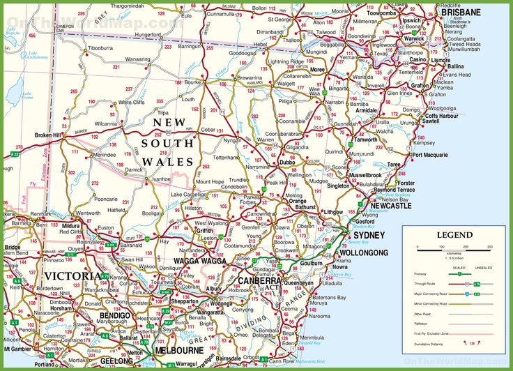 a map of new south wales showing the major roads and towns on it's border