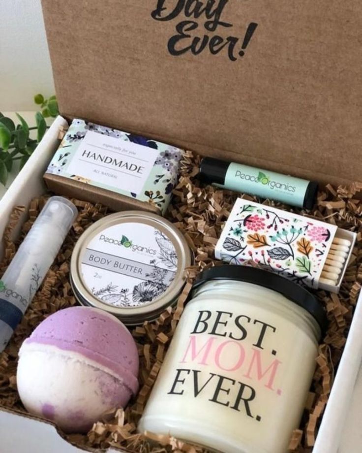 the best mom ever gift box is packed with personal care products and handmade soaps