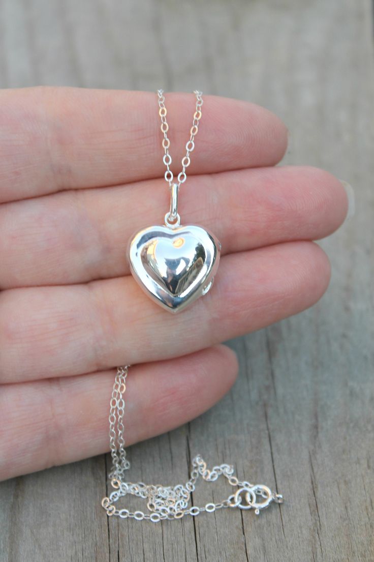 Friendship Lockets, Locket Necklace Silver, Silver Heart Locket, Embossed Jewelry, Silver Locket Necklace, Necklace Mom, Puffed Heart, Heart Locket, Love Necklace