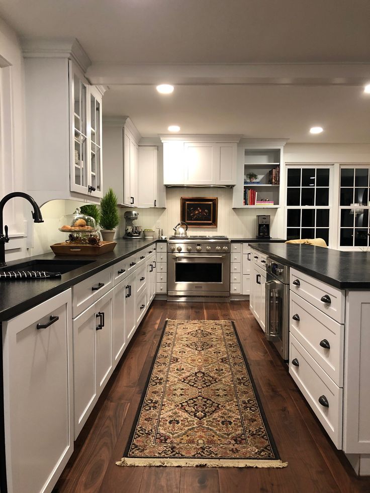 White farmhouse kitchens, Farmhouse kitchen remodel, New england farmhouse