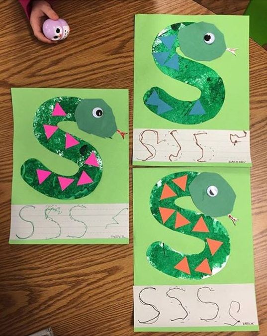 Snake crafts for preschoolers | funnycrafts | Preschool letter crafts ...