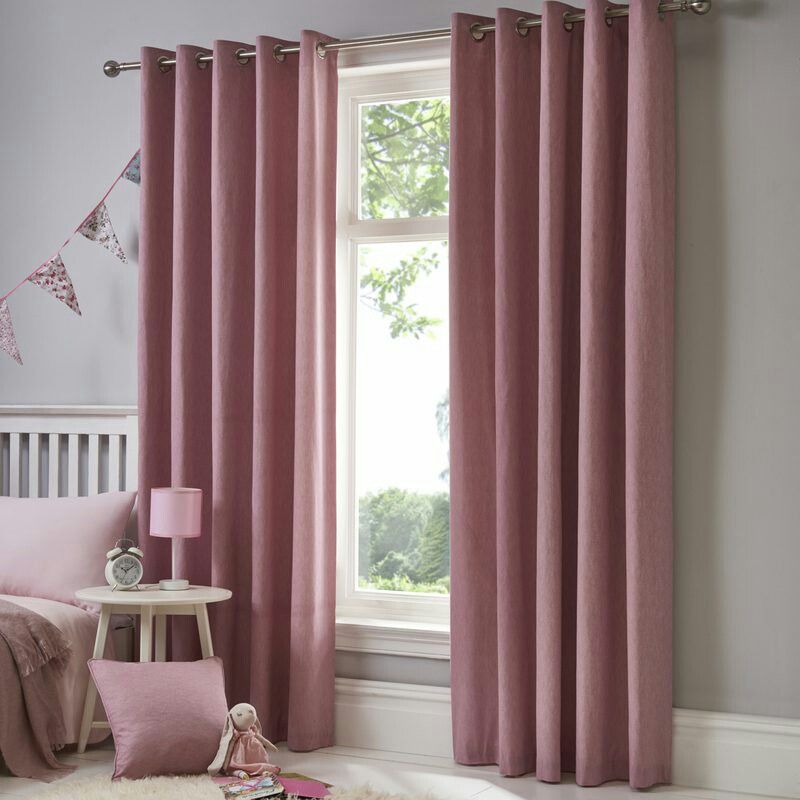 Pink curtains on a grey wall or grey curtains on a pink wall? Ready