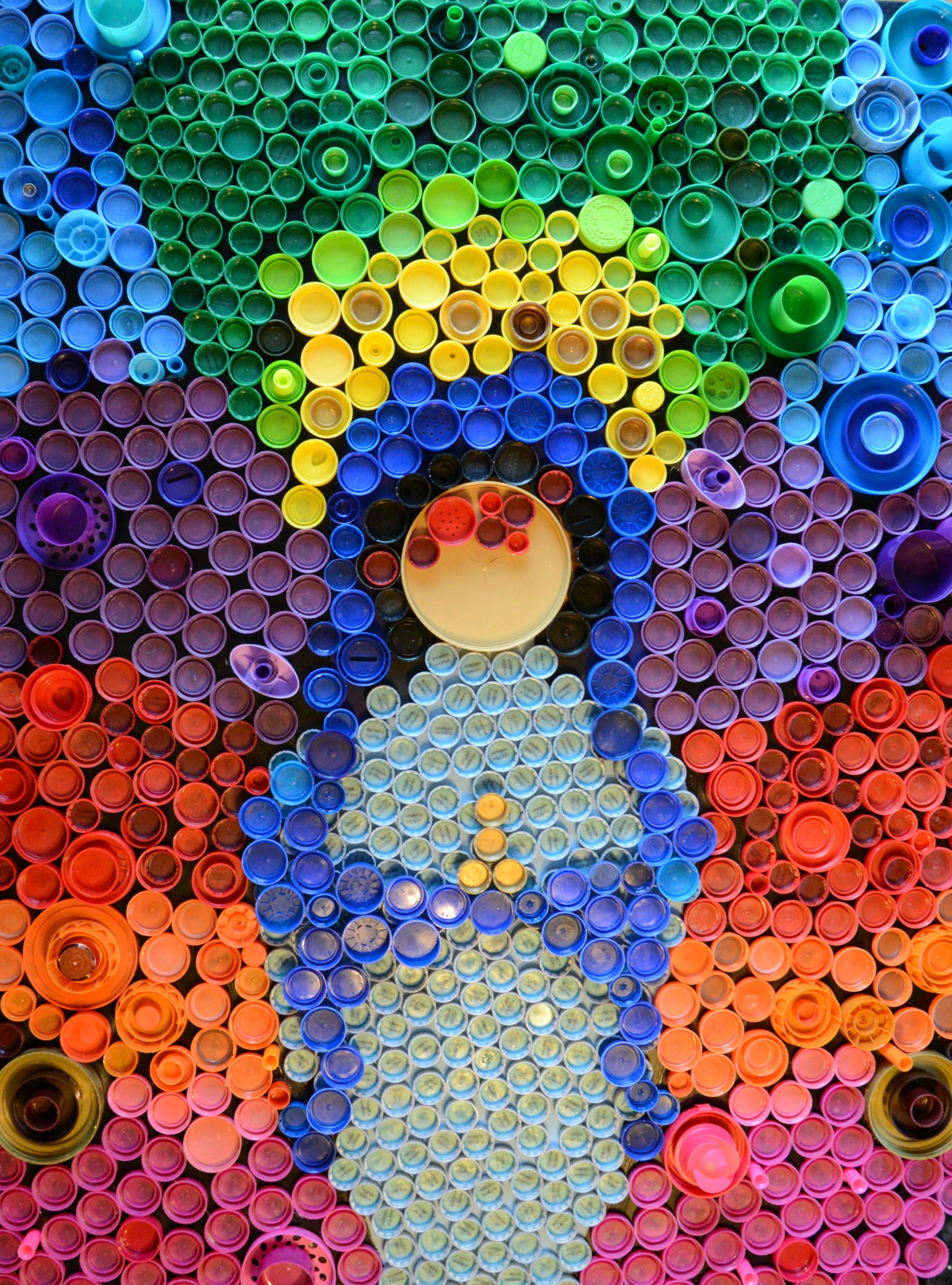 Plastic Bottle Cap Art | Bottle cap art, Plastic bottle caps, Plastic ...