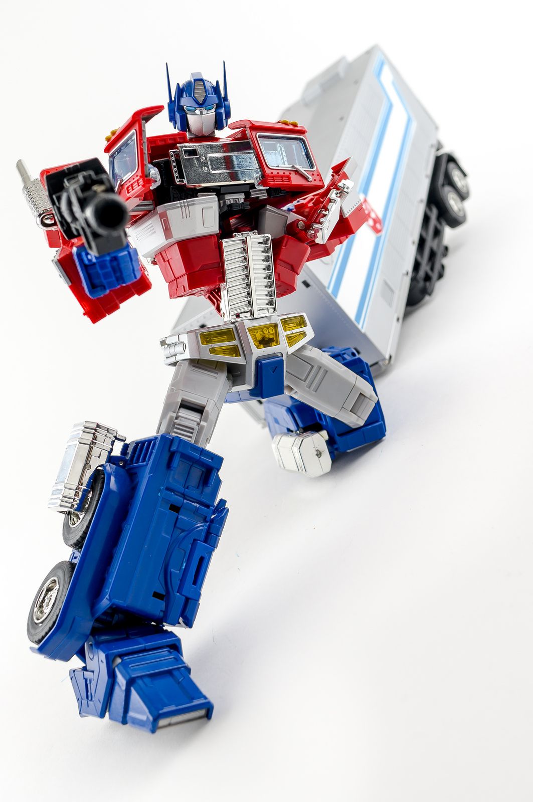 Transformers Masterpiece Optimus Prime Transformers Generation 1 ...