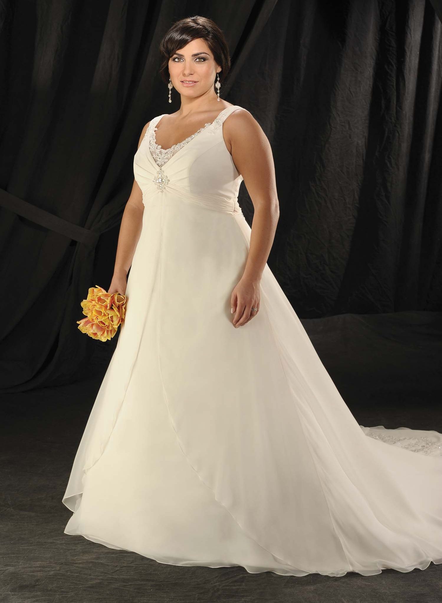 Plus Size Wedding Dresses Beautiful Looks for Women with