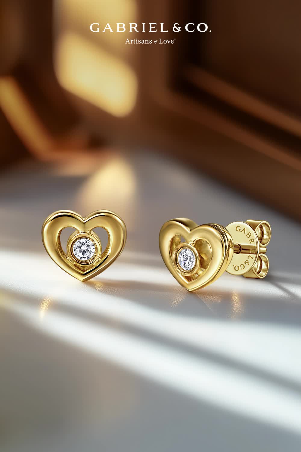 This contains: 14K Yellow Gold White Sapphire Heart Stud Earrings
EG15044Y4JWS