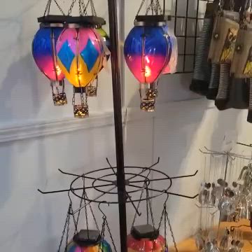 This contains: jncool™-Hot Air Balloon Solar Lantern