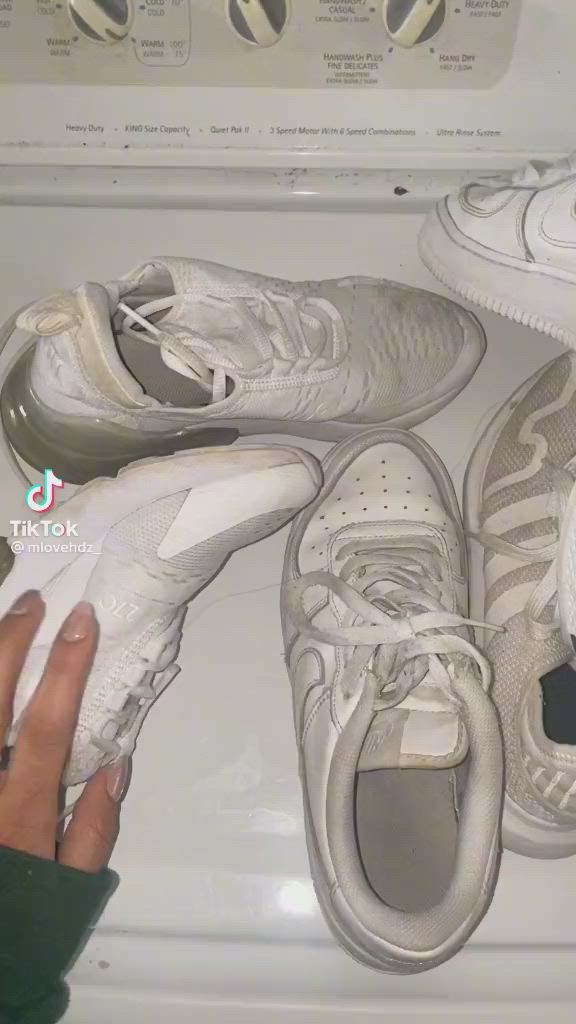 This contains an image of: How to wash white sneakers