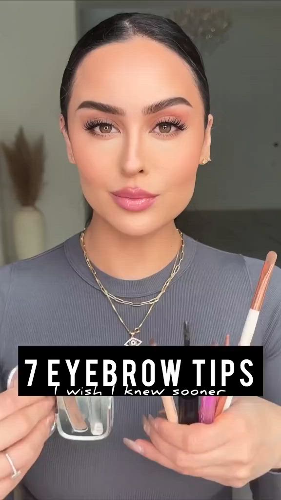 Eyebrow perfection made simple! Achieve flawless brows effortlessly with these 7 easy tips. From shaping to filling, discover the secrets to stunning arches.