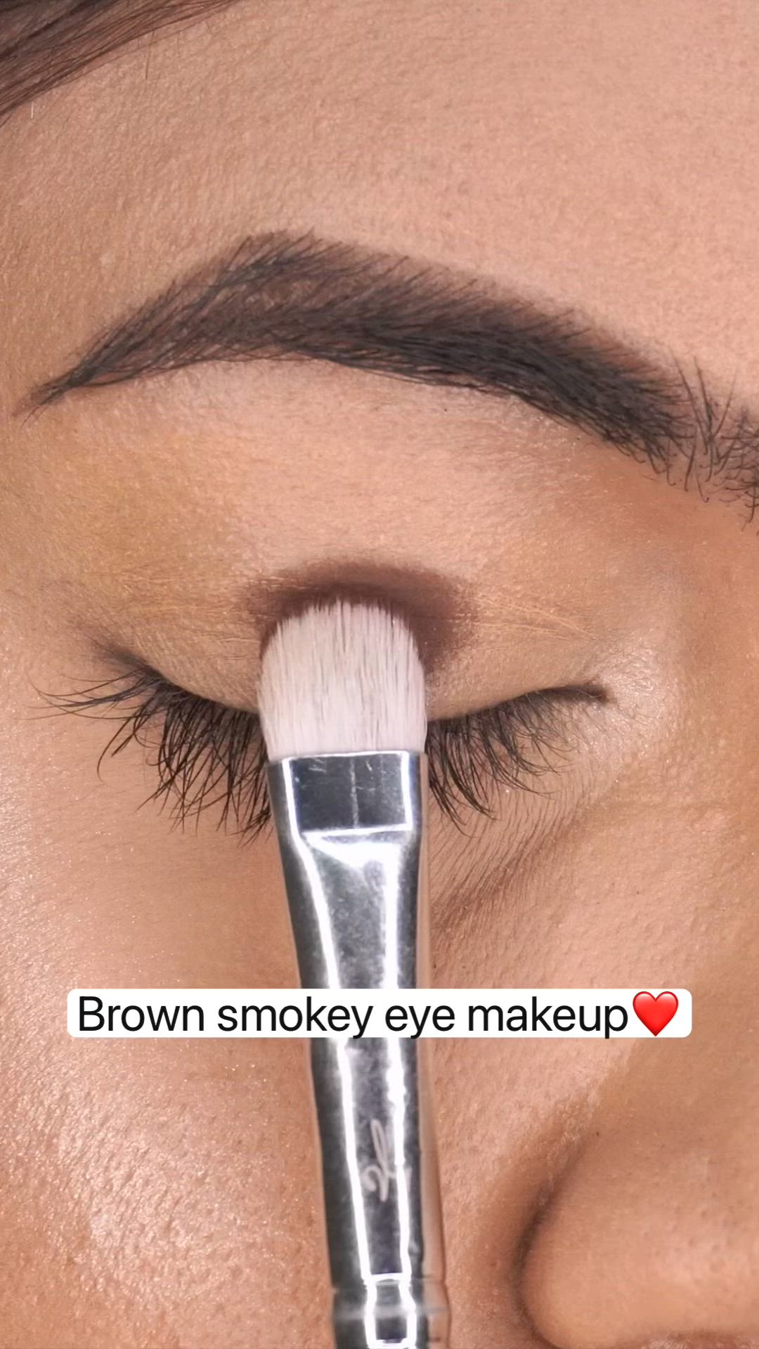 This contains an image of: Brown smokey eye makeup❤️