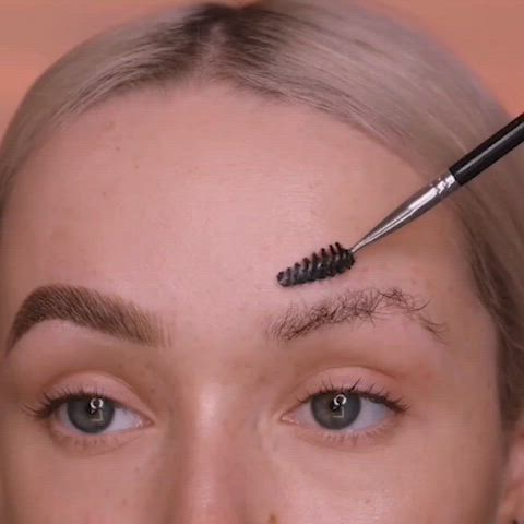 This contains an image of: HOW TO FILL IN BROWS TUTORIAL