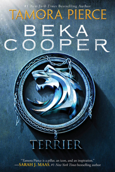 Paperback Terrier: The Legend of Beka Cooper #1 Book