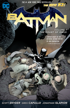 Paperback The Court of Owls Book