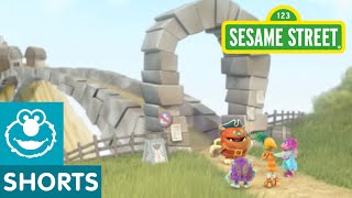 Sesame Street: Abby Visits Colonial Trolliamsburg (Abby’s Flying Fairy School)