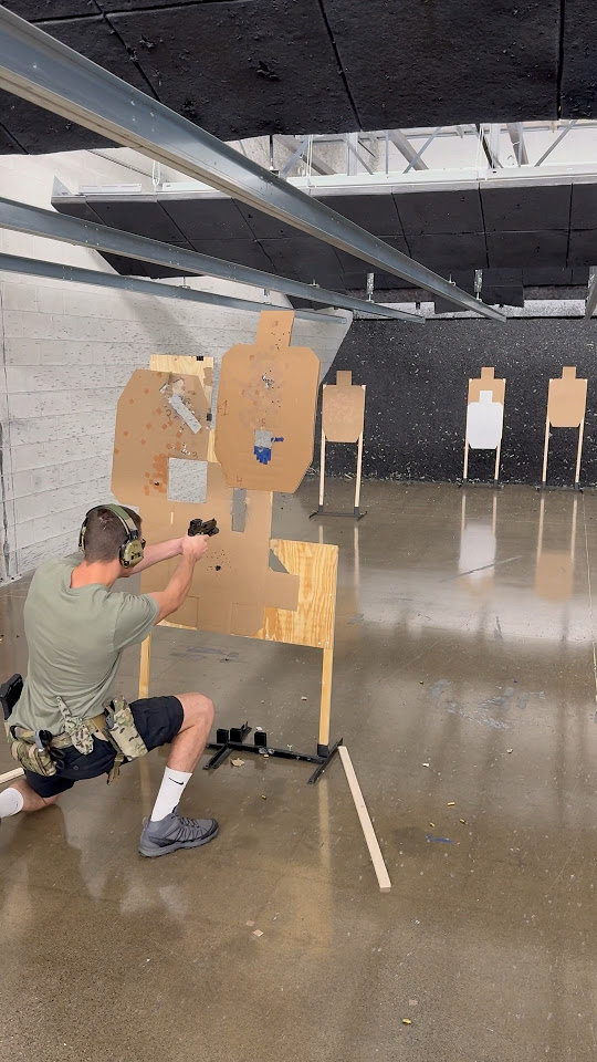 VTAC Barricade Stage. #guntraining #9mmpistol #competitionshooting # ...