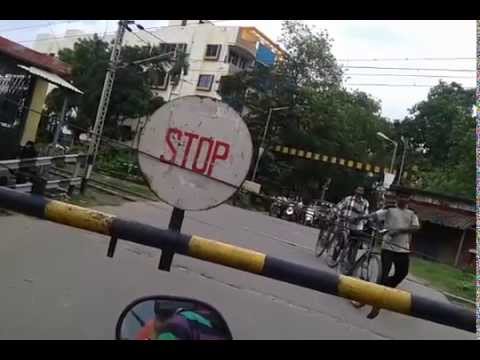 Why Train Accident Happens At Rail Gate Railway Crossing In India Youtube